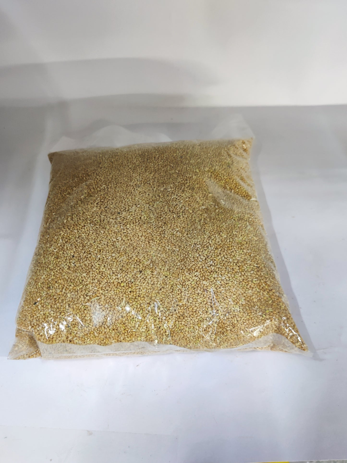 Foxtail Millet (Kangni), Bird Food for All Life Stages Canary, Finches, Waxbills, Budgies, Lovebirds, Cockatiels, Parrots & Parakeets